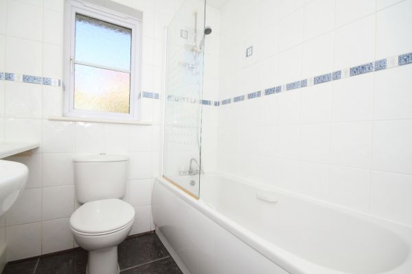 Shower Window Replacement in The Colony